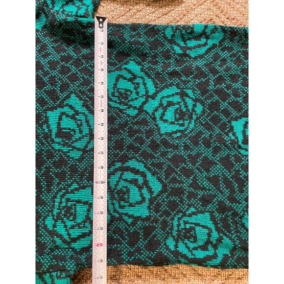 Vtg. 80s/90s Green and Black Floral Sweater Dress - Picture 4 of 5